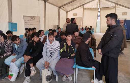 305 Afghan refugees released from Pakistani prisons