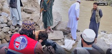 Nine drown as cars plunge into river 