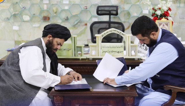 Ministry of mines signs $100 million agreement for lead, zinc firm