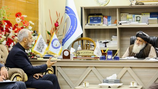 د افغانستان د ټولګټو چارو وزير د ایران سفير سره وکتل